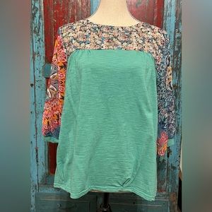 UMgEE (L) Teal-ish green/multi color Top